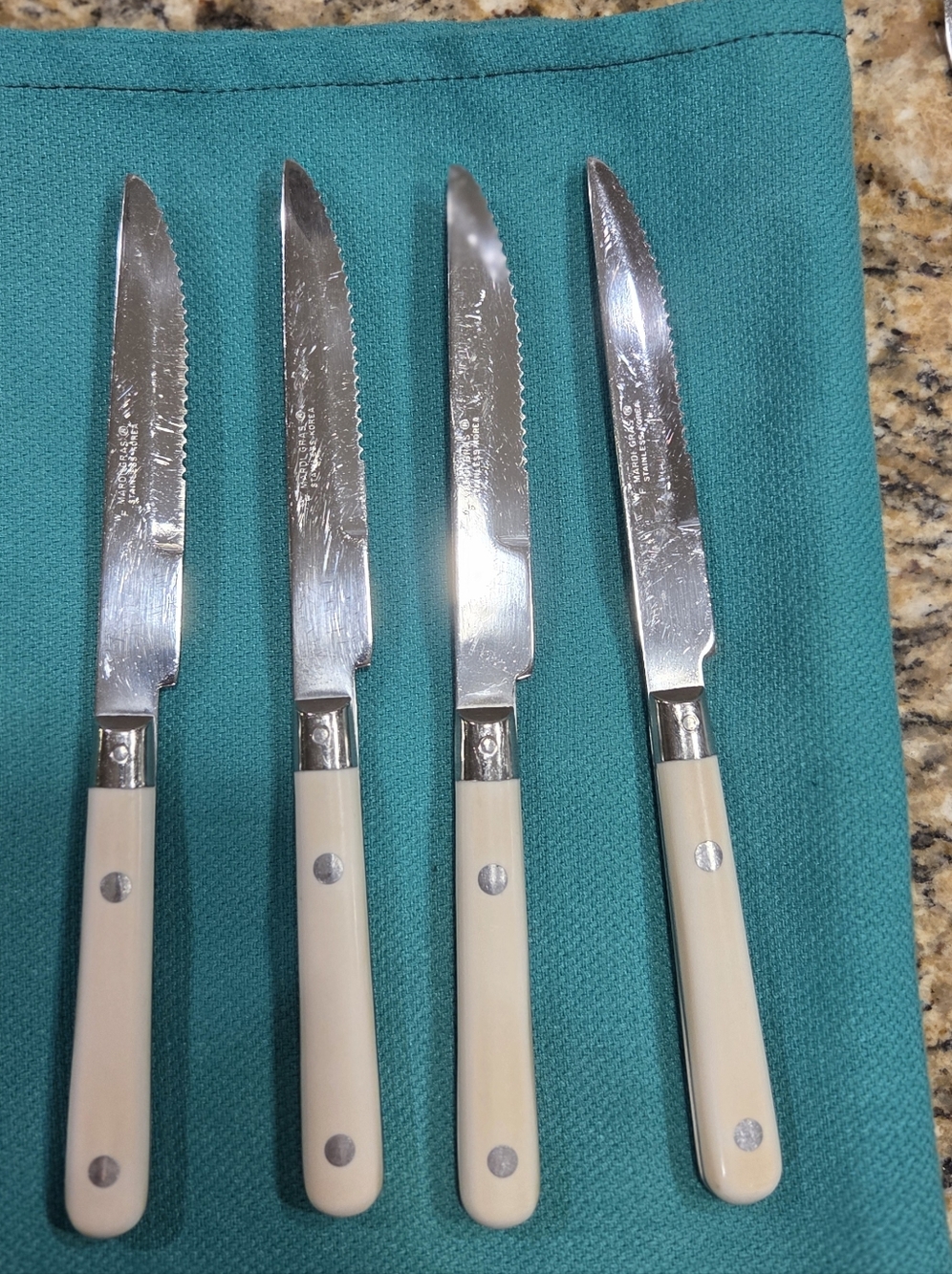 WF Washington Forge Mardi Gras Flatware Cream Stainless 4-Piece Steak Knives